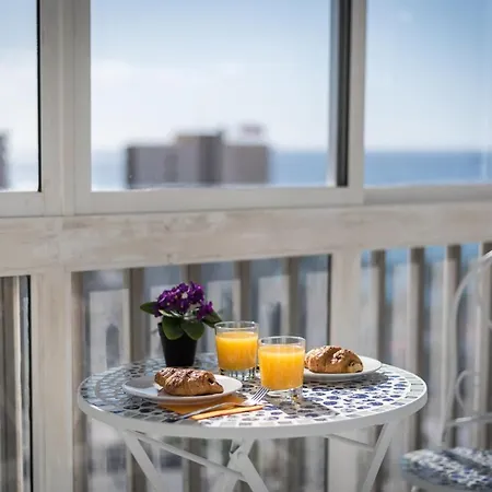 Gorgeous View 2 Bedroom Americas *